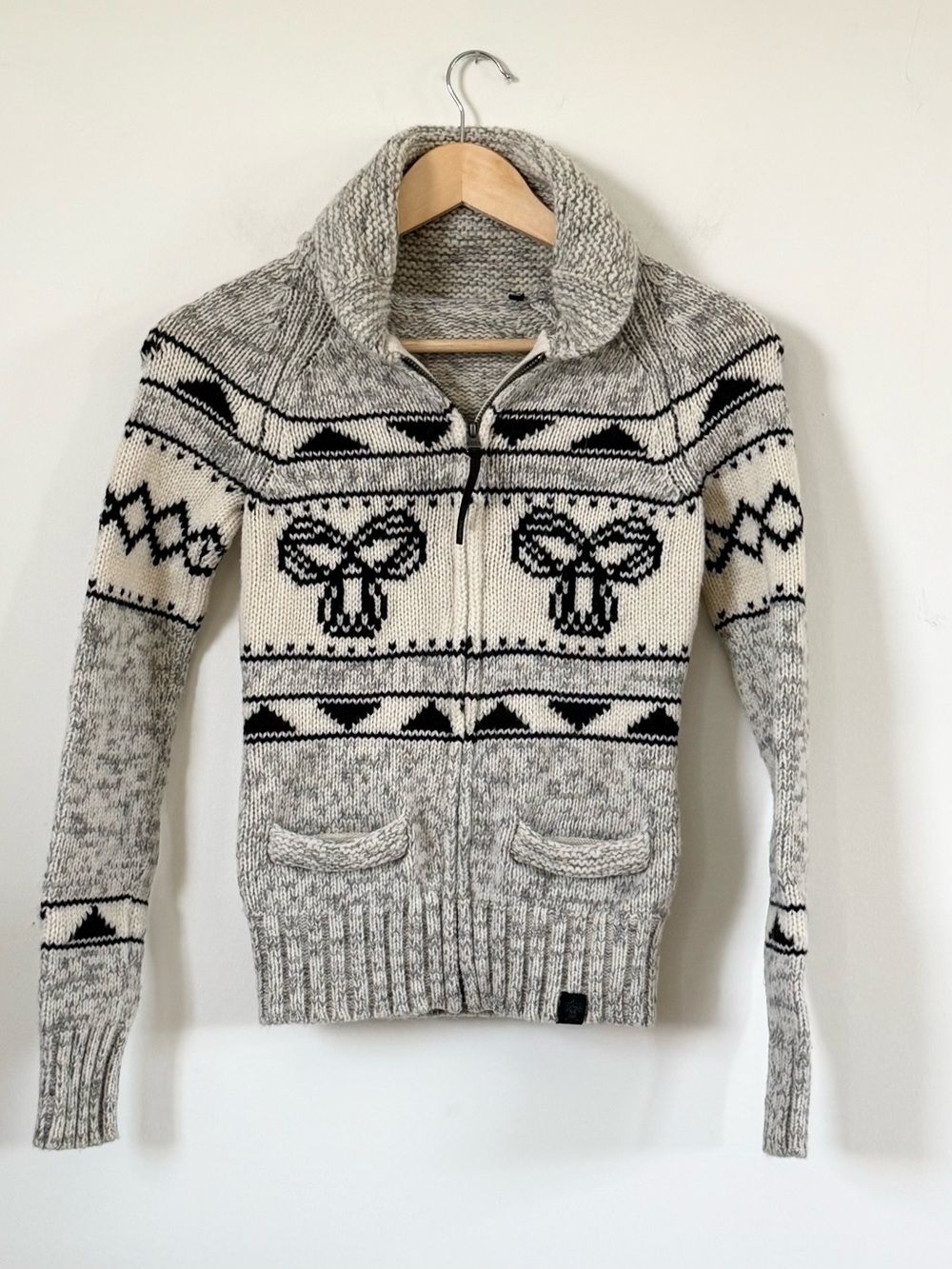 Aritzia TNA Sea to Sky Lambswool Cowichan Zip Cardigan Sweater size XS